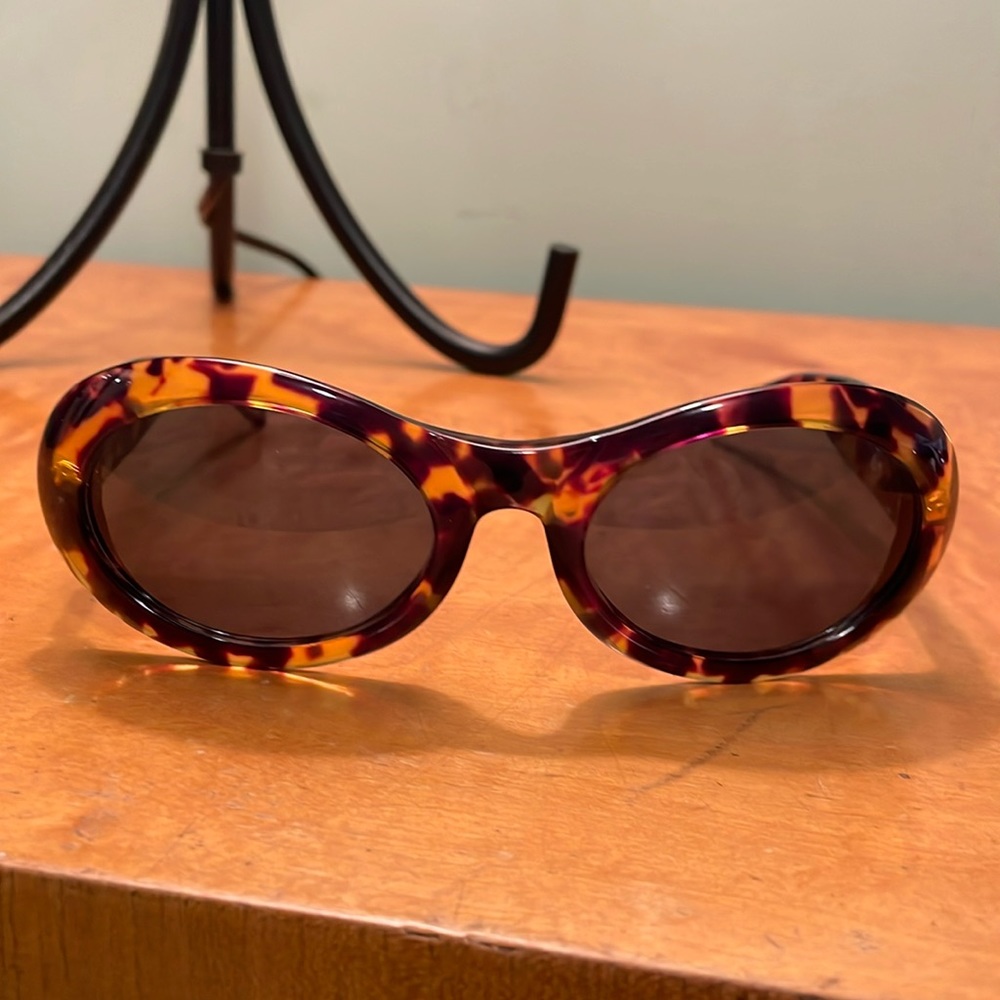 Vintage 90’s Gucci 2400 Sunglasses